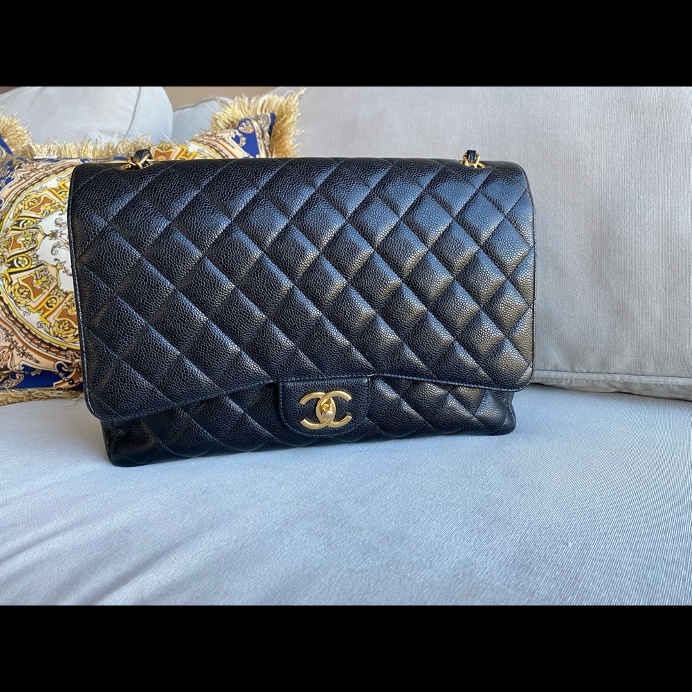 SOLD! Chanel maxi double flap caviar